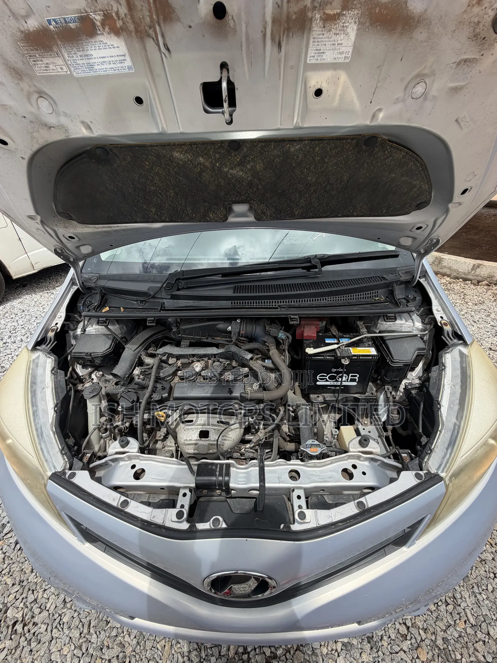 Toyota Vitz 1.3 AWD 5dr 2013 Silver