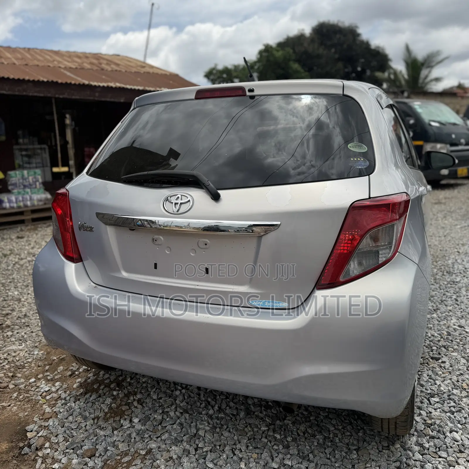 Toyota Vitz 1.3 AWD 5dr 2013 Silver