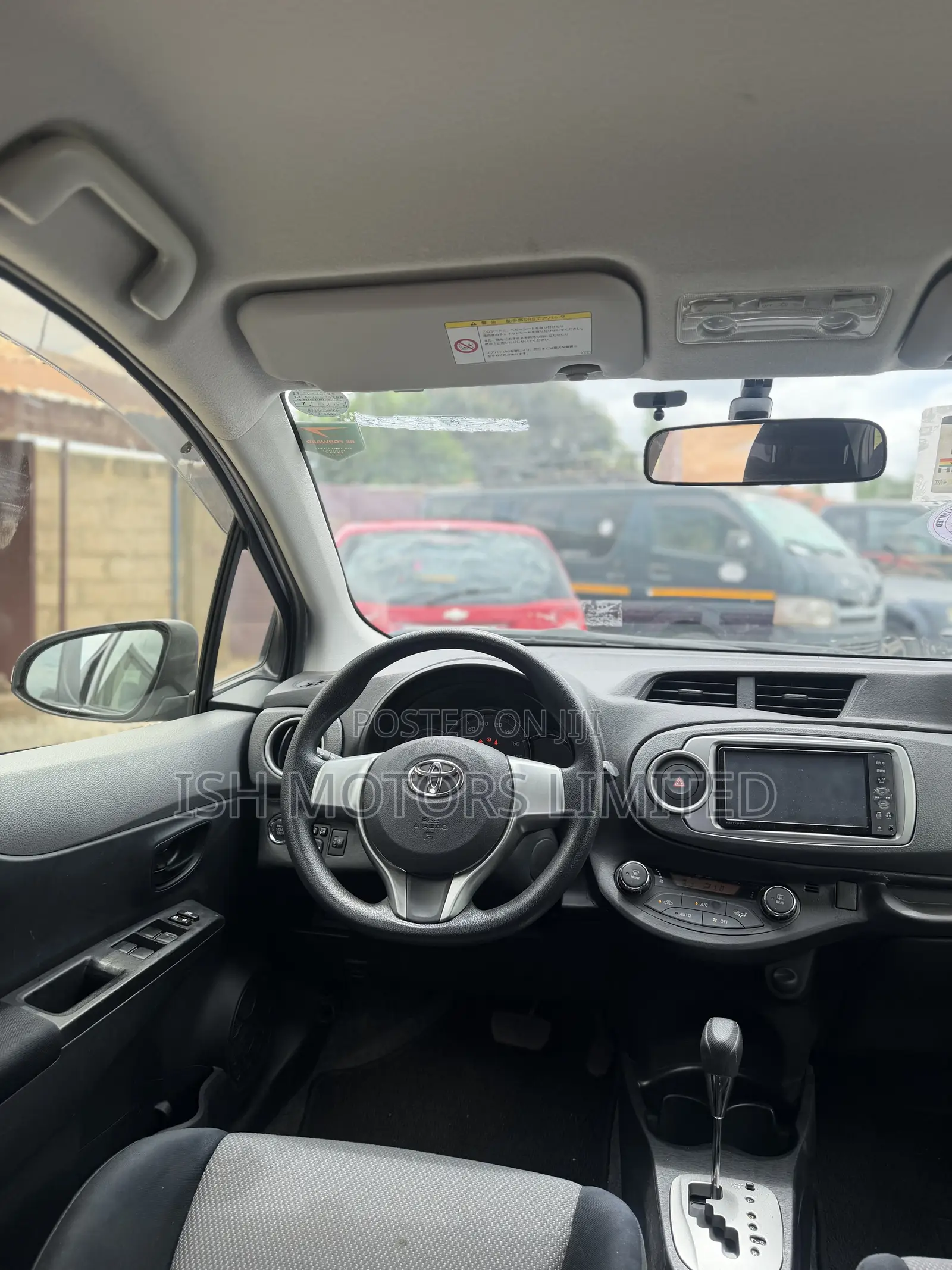 Toyota Vitz 1.3 AWD 5dr 2013 Silver
