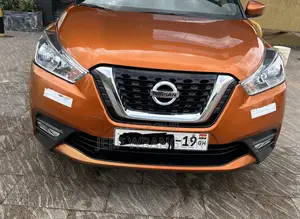 Nissan Kicks S 2018 Orange