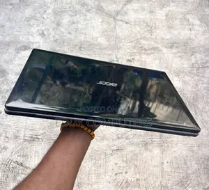 Laptop Acer Aspire 5553G 4GB AMD HDD 500GB