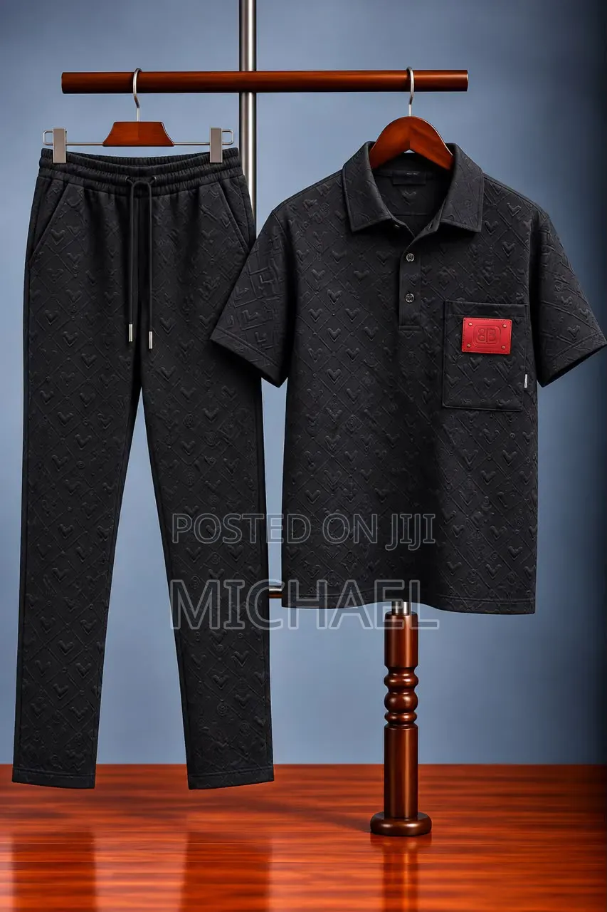 Men’s Casual Short-Sleeve Shirt and Matching Trousers
