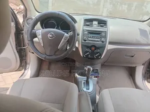 Nissan Versa 1.6 SV 2016 Gray