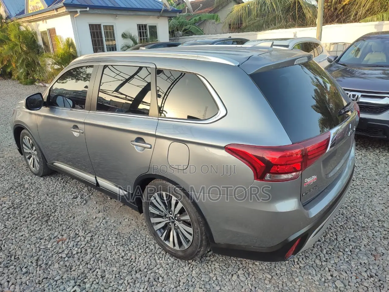Mitsubishi Outlander SEL AWC 2019 Gray