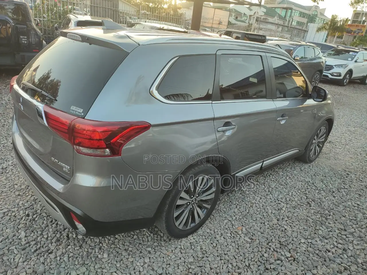 Mitsubishi Outlander SEL AWC 2019 Gray