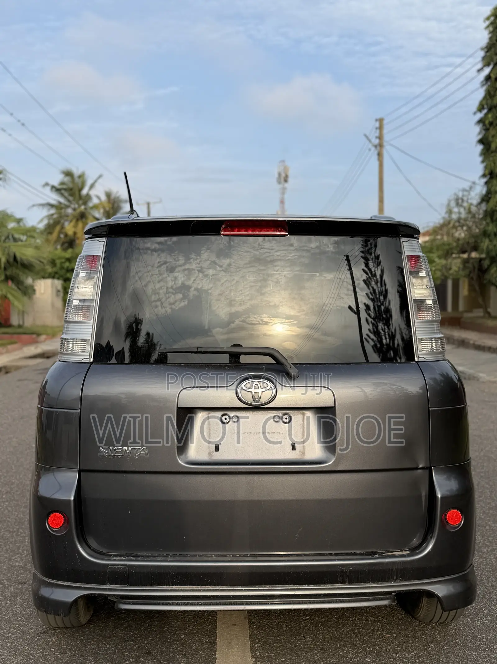 Toyota Sienta 1.5 AWD 2013 Gray