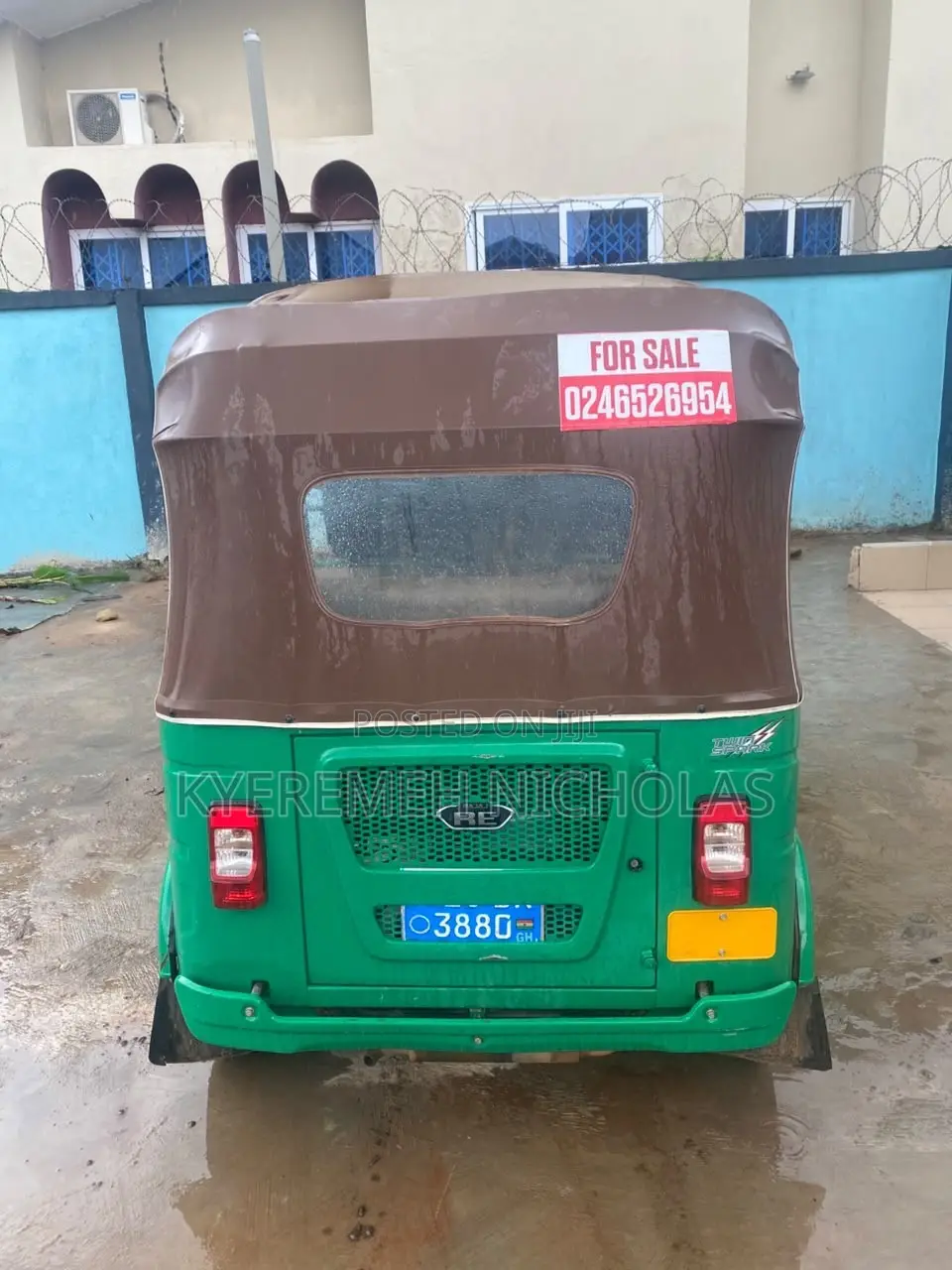 Bajaj RE 2026 Green