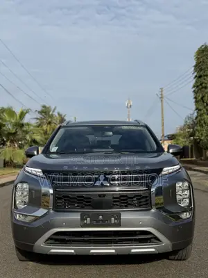Mitsubishi Outlander SEL AWD 2025 Silver
