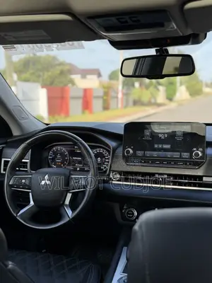 Mitsubishi Outlander SEL AWD 2025 Silver