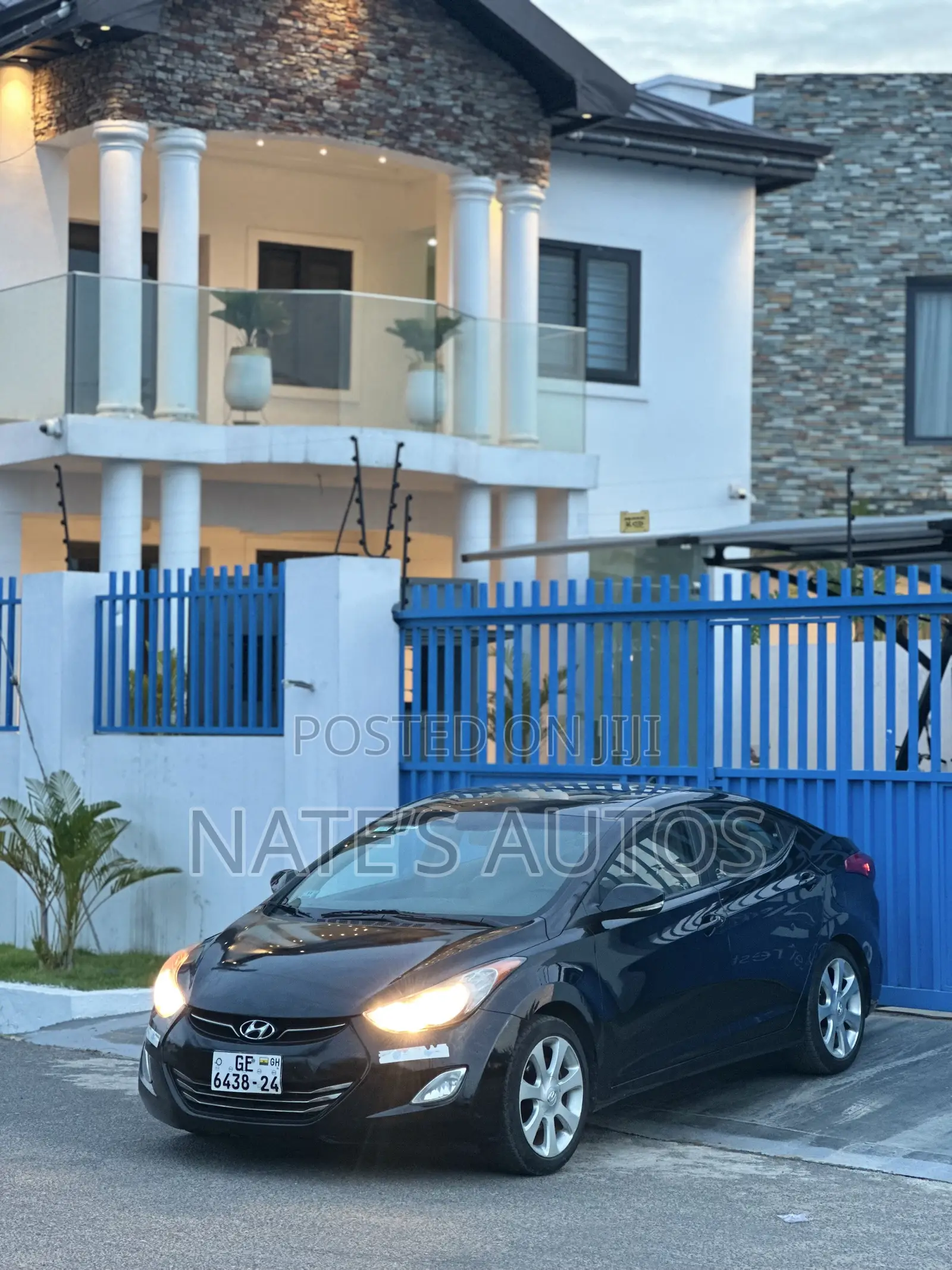 Hyundai Elantra Limited Sedan FWD (1.8L 4cyl 6A) 2013 Black