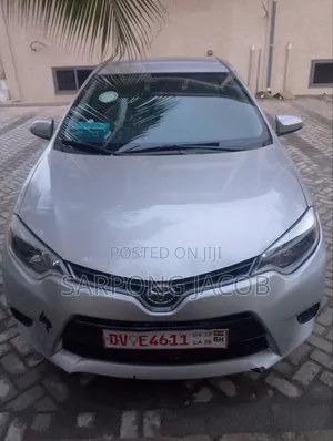 Toyota Corolla LE Plus 4dr Sedan (1.8L 4cyl CVT) 2016 Silver