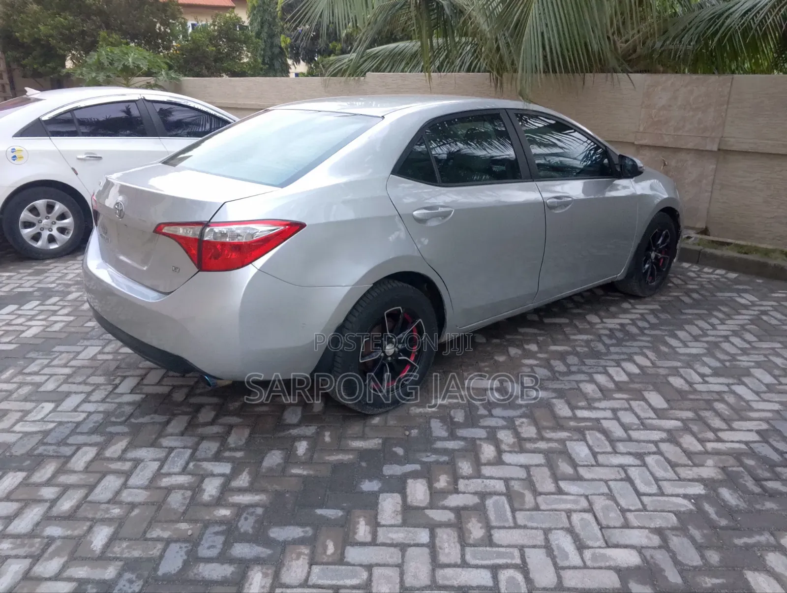 Toyota Corolla LE Plus 4dr Sedan (1.8L 4cyl CVT) 2016 Silver