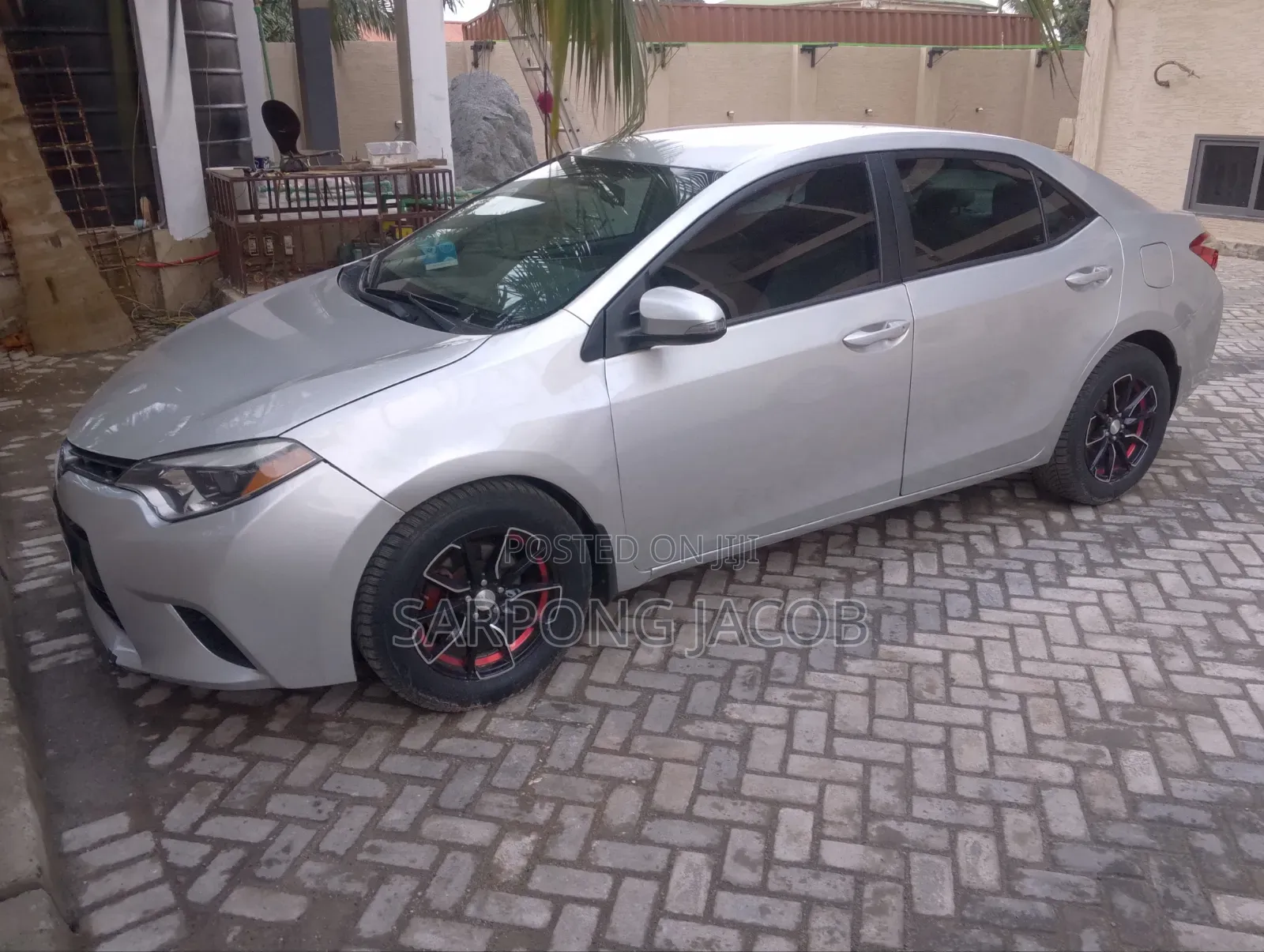 Toyota Corolla LE Plus 4dr Sedan (1.8L 4cyl CVT) 2016 Silver