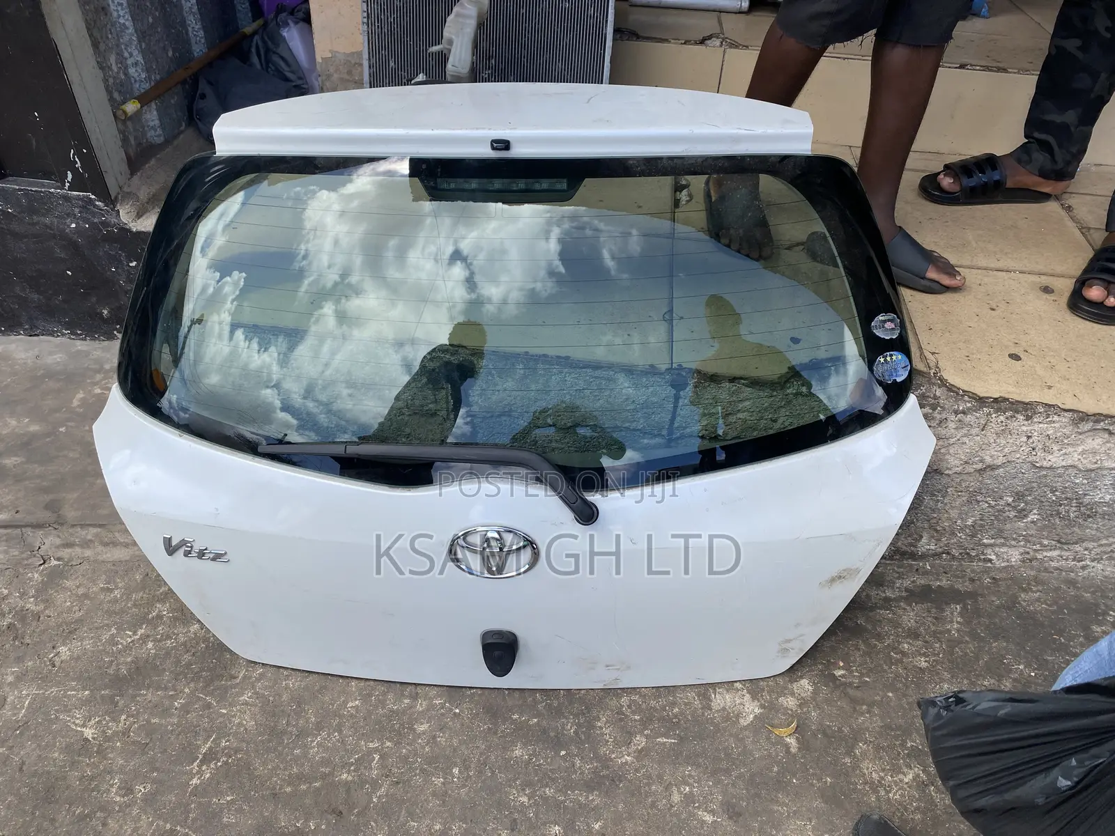 Vitz 2010 Boot