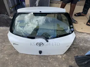 Vitz 2010 Boot