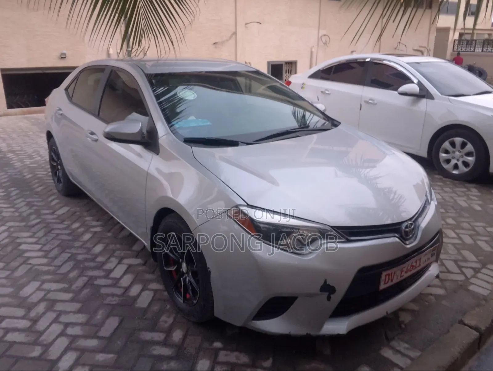 Toyota Corolla LE Plus 4dr Sedan (1.8L 4cyl CVT) 2016 Silver