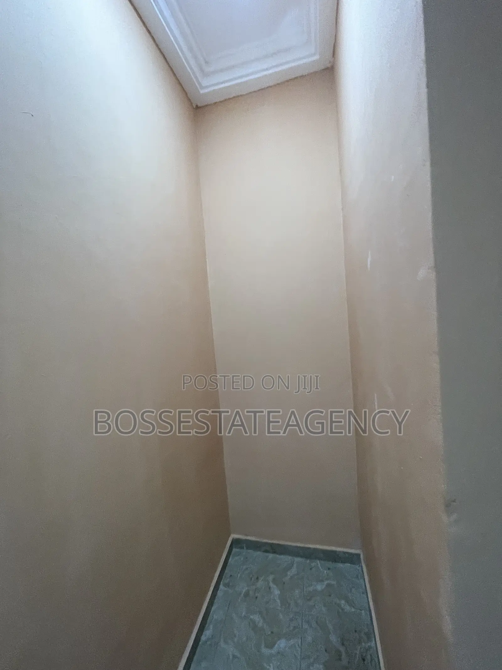 3bdrm Apartment in Boss Estate Agency, Police Station for rent