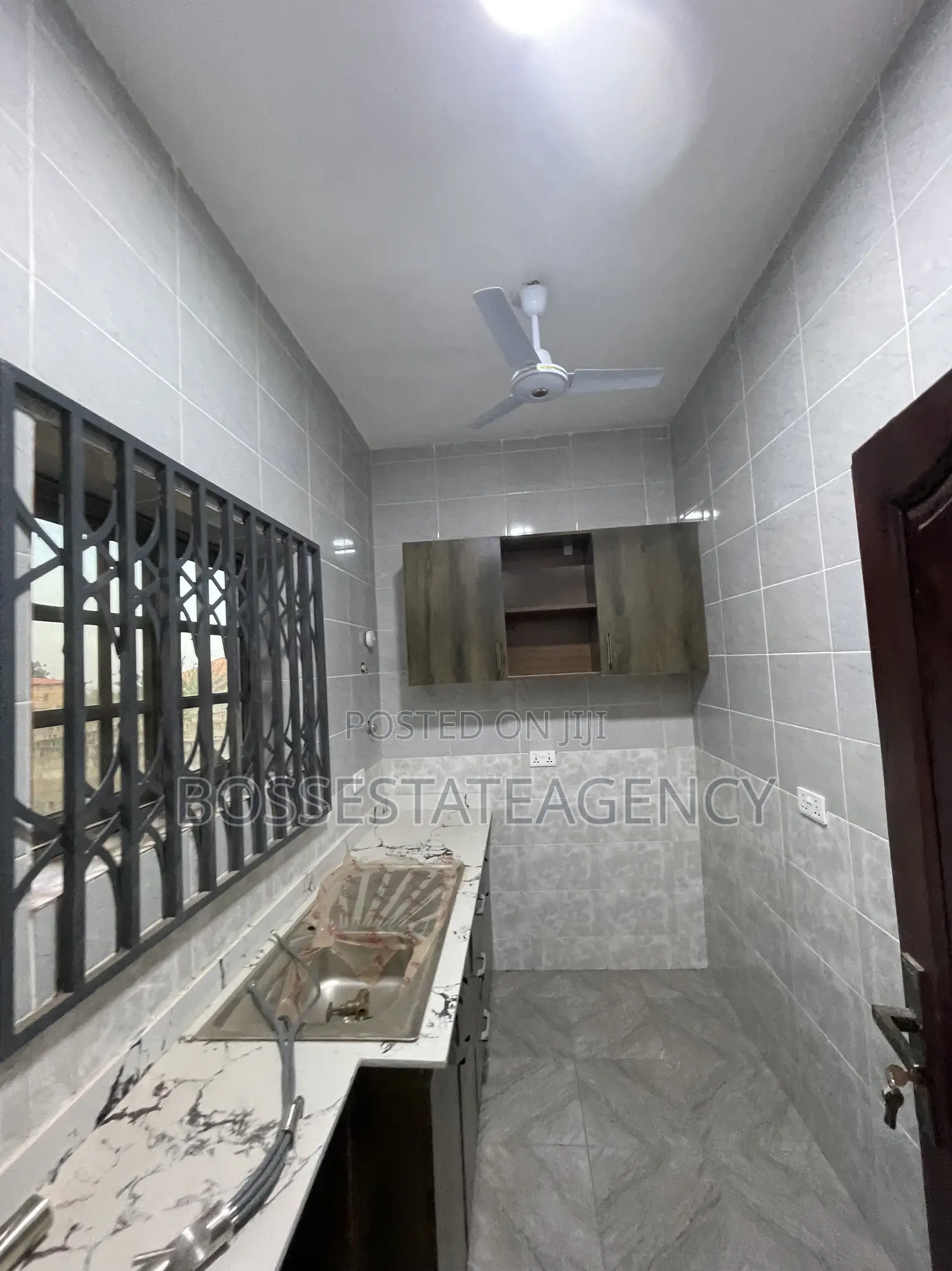 3bdrm Apartment in Boss Estate Agency, Police Station for rent