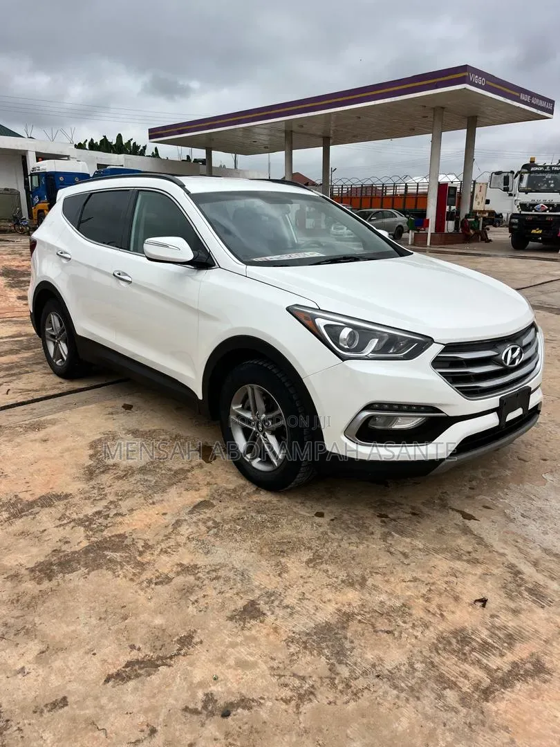Hyundai Santa Fe SE AWD 2018 White