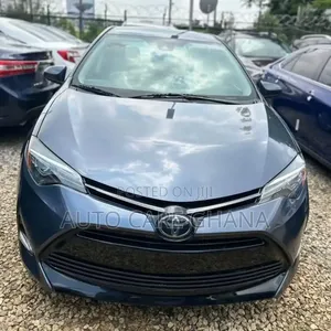 Toyota Corolla LE (1.8L 4cyl 2A) 2018 Gray