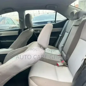 Toyota Corolla LE (1.8L 4cyl 2A) 2018 Gray