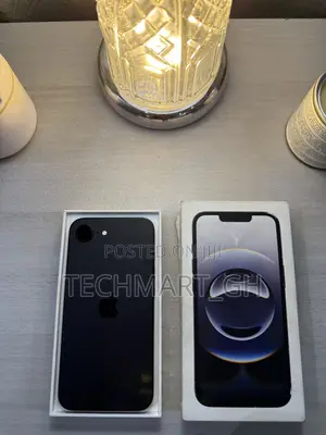 Apple iPhone 16e 128 GB Black