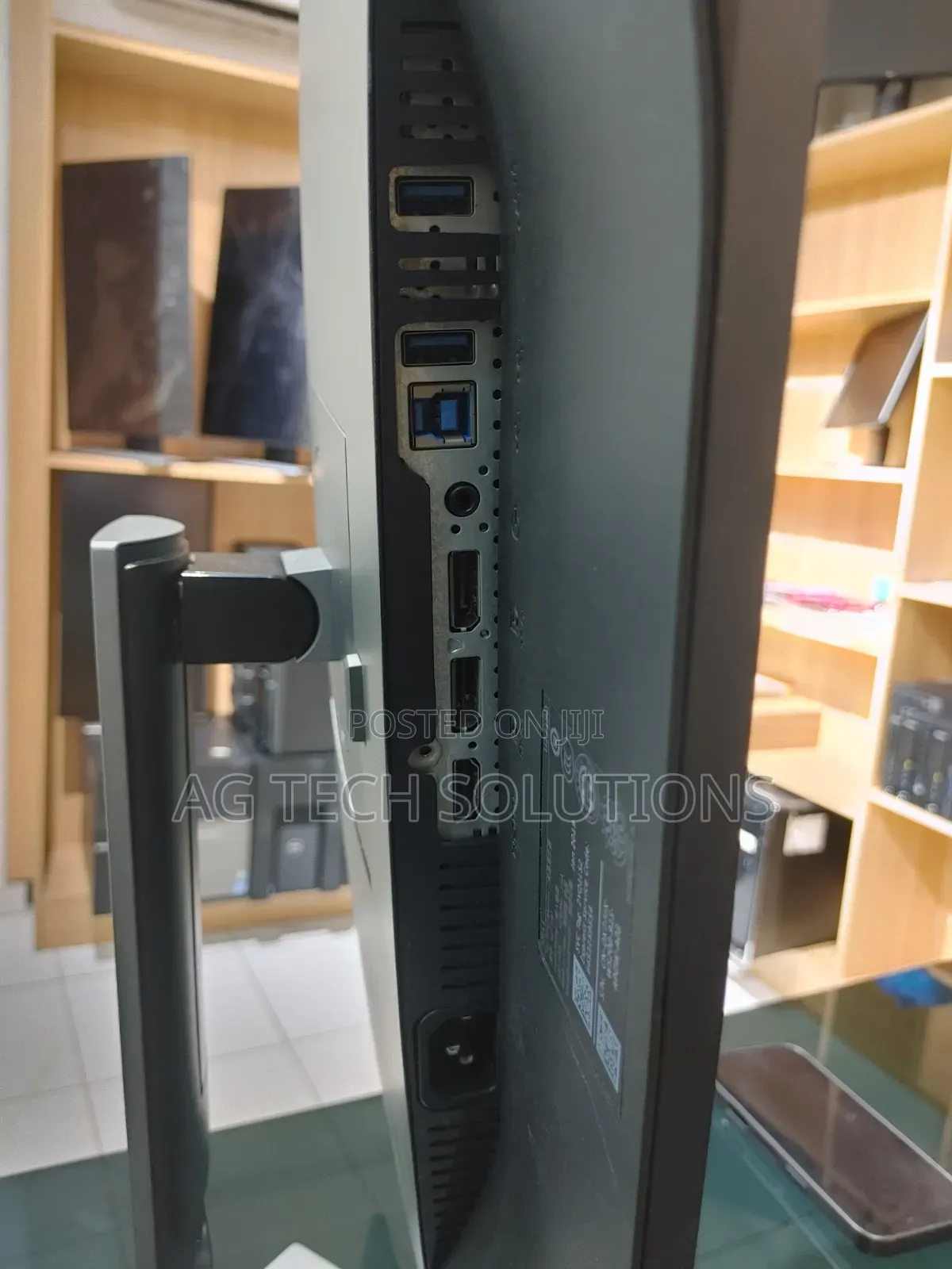 Dell Ultra Sharp 27" Edgeless Monitor