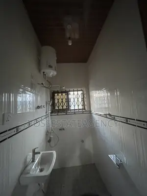 1bdrm Apartment in Boss Estate Agency, Sasaabi for rent