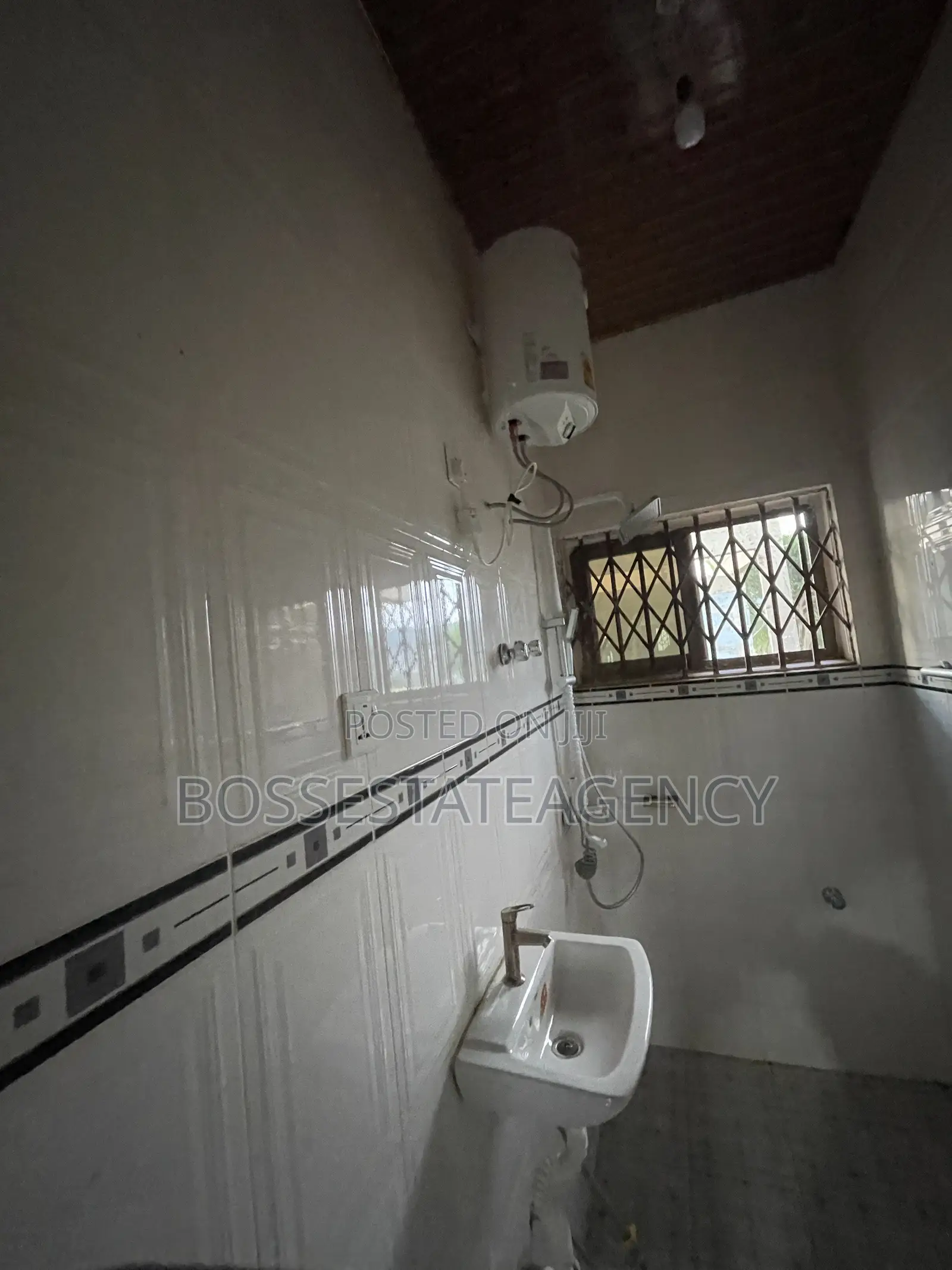 1bdrm Apartment in Boss Estate Agency, Sasaabi for rent