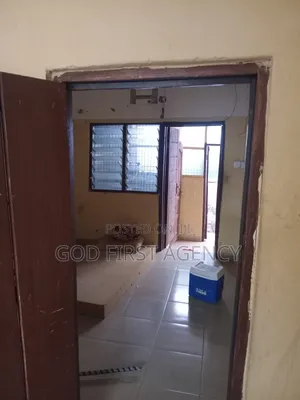 2bdrm Apartment in Tabora, Nyanmekye for rent