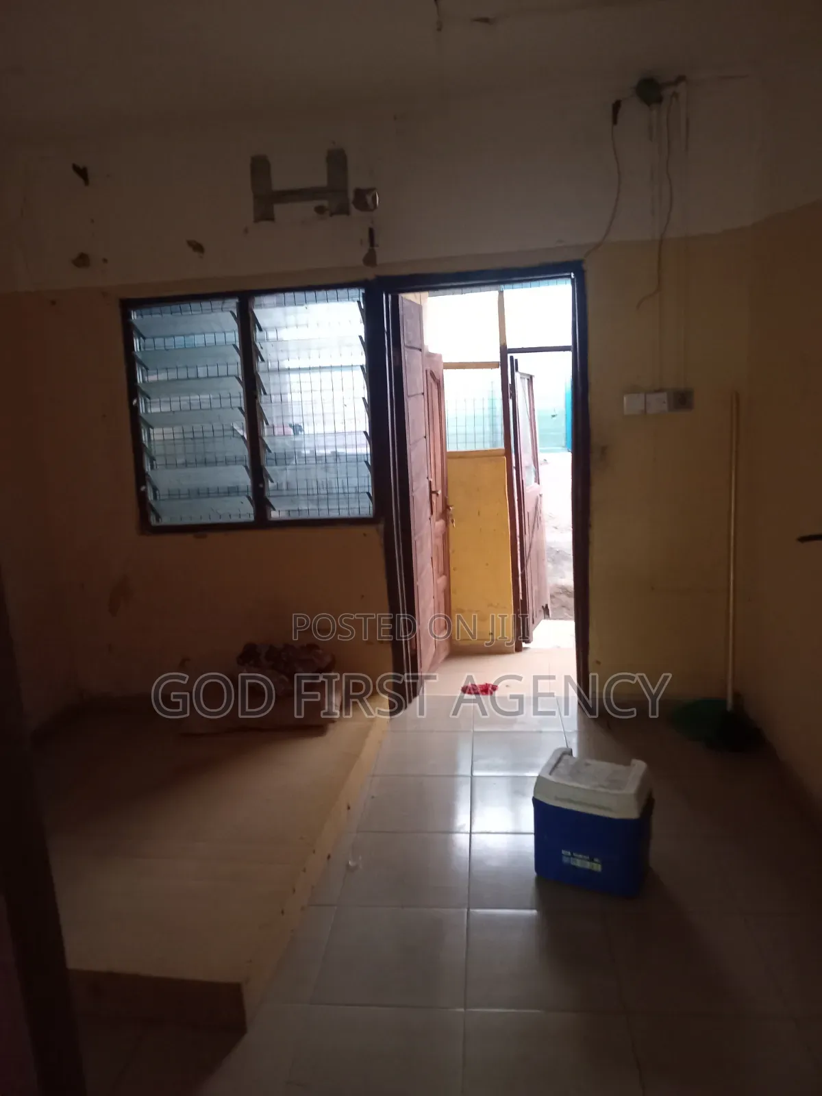 2bdrm Apartment in Tabora, Nyanmekye for rent