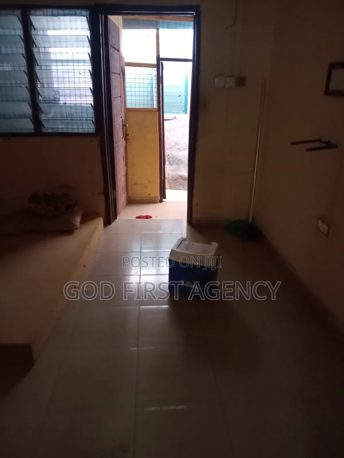 2bdrm Apartment in Tabora, Nyanmekye for rent