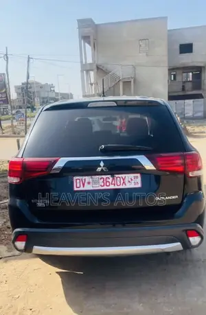 Mitsubishi Outlander 2016 Black