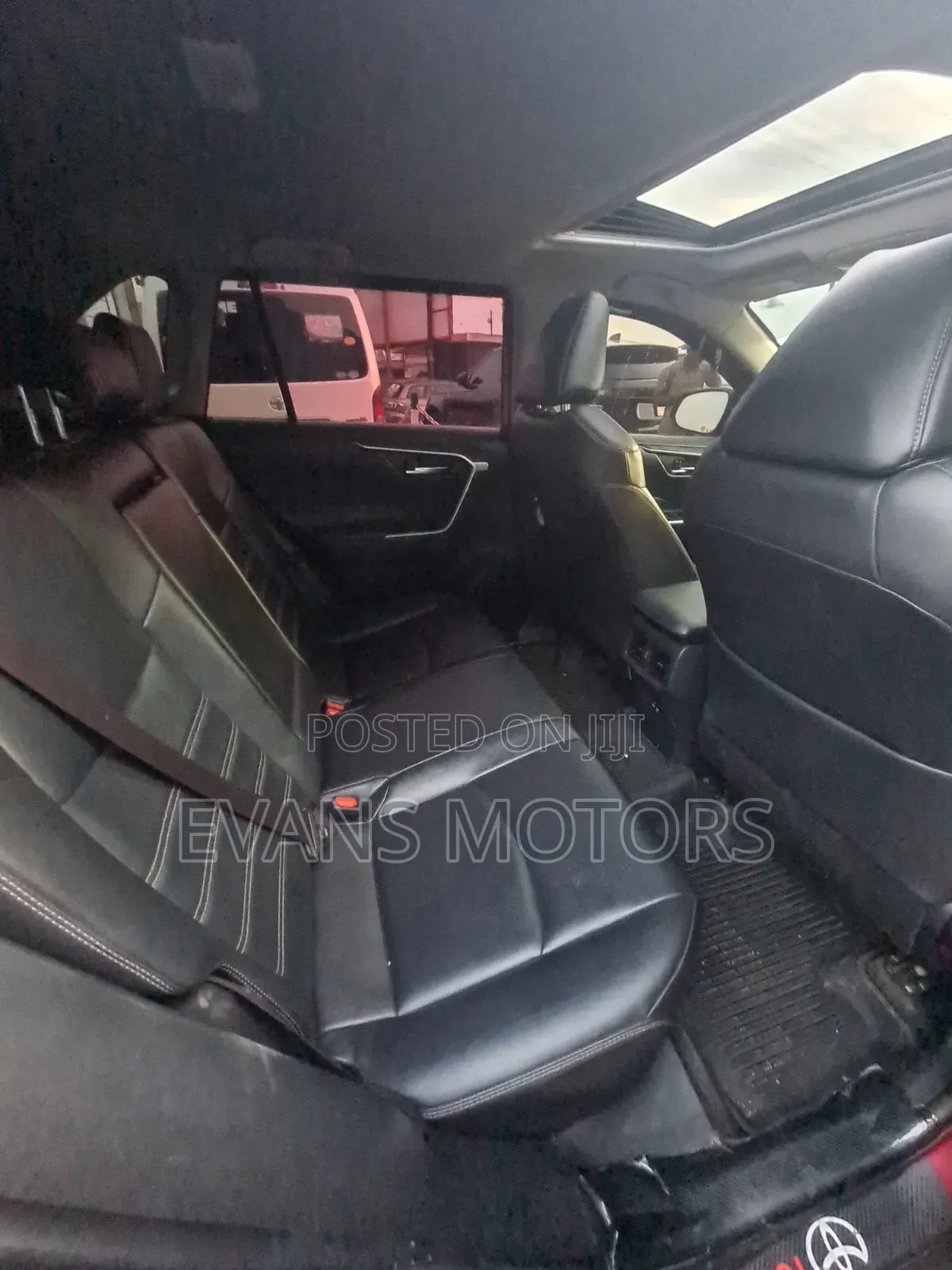 Toyota RAV4 XLE Premium AWD 2020 Red