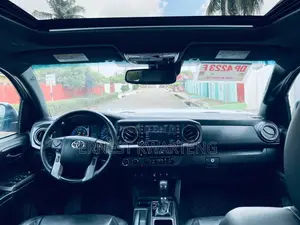 Toyota Tacoma 2022 Green