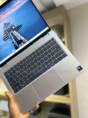Laptop Dell Pro 14 16GB Intel Core Ultra 7 SSD 512GB