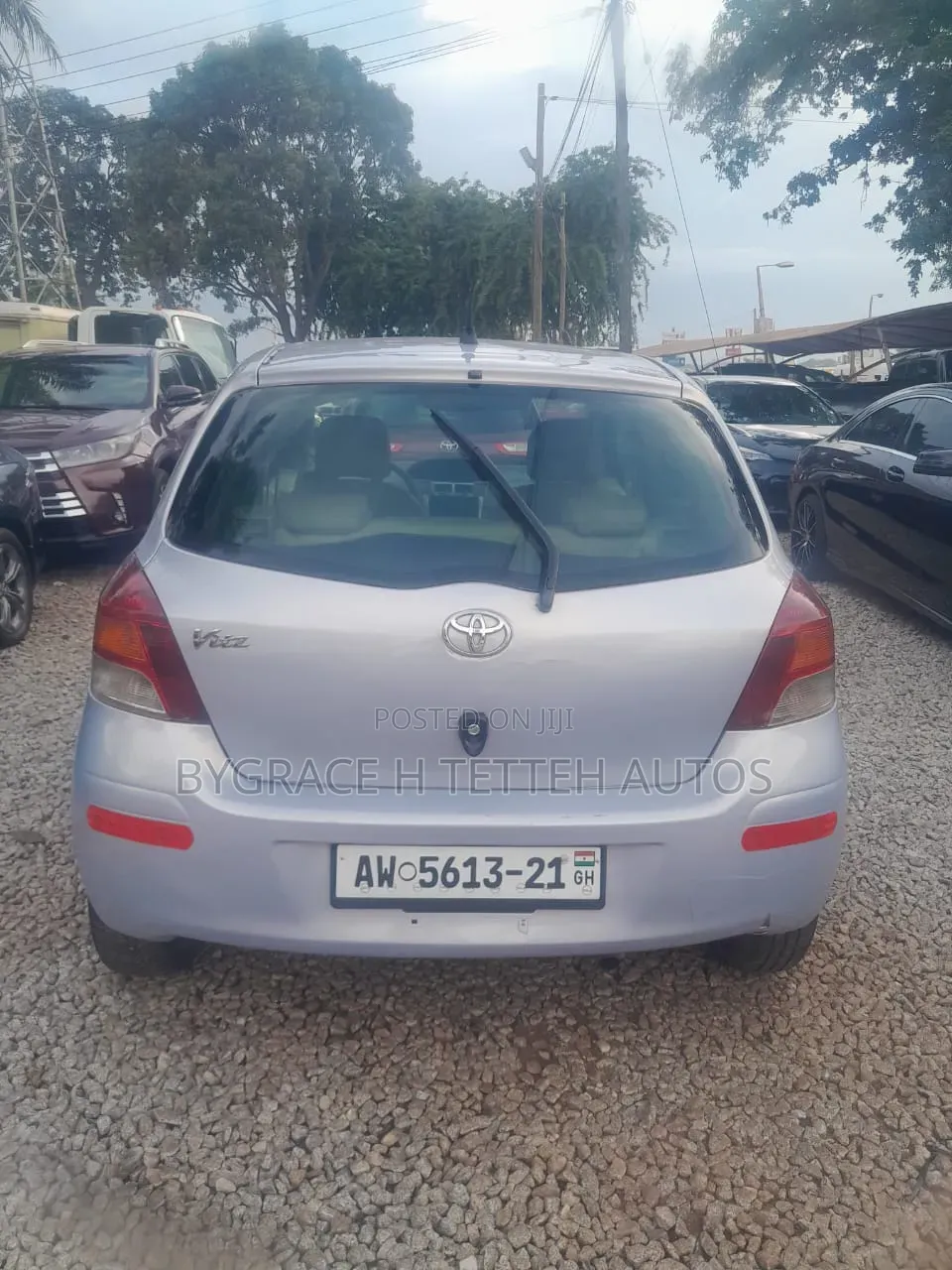 Toyota Vitz 2010 Silver