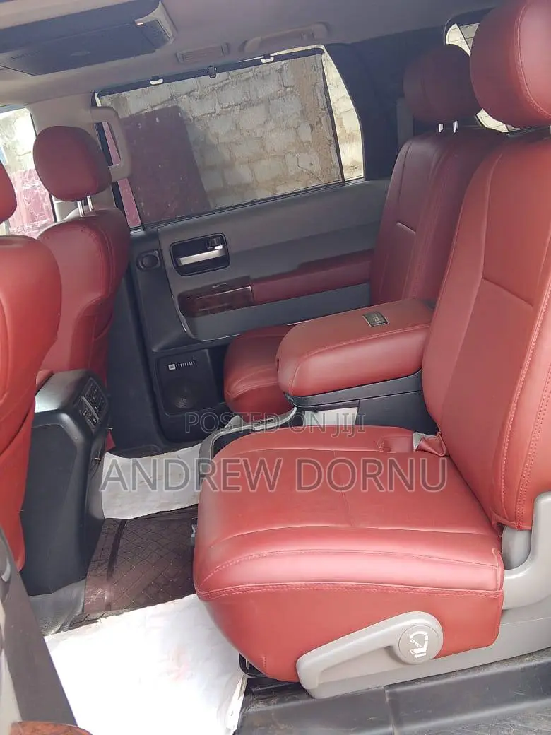 Toyota Sequoia 2008