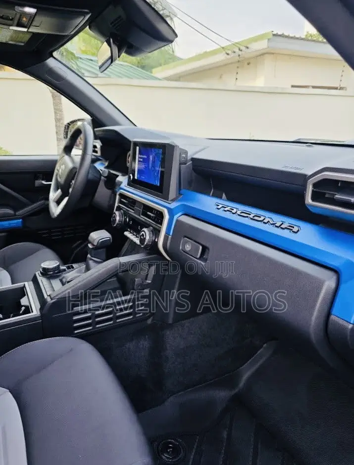 Toyota Tacoma 2025 Black
