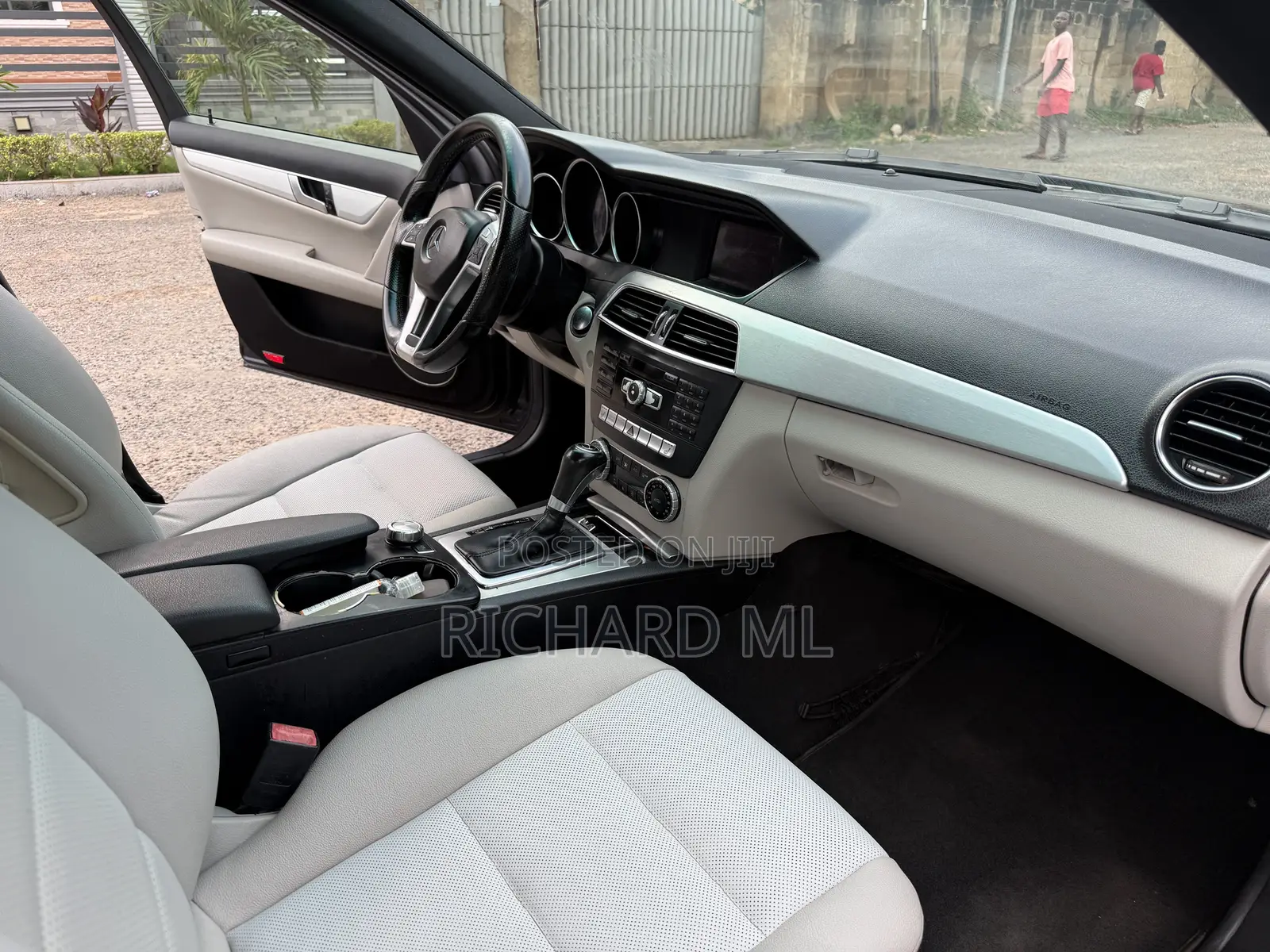 Mercedes-Benz C250 2014 Blue