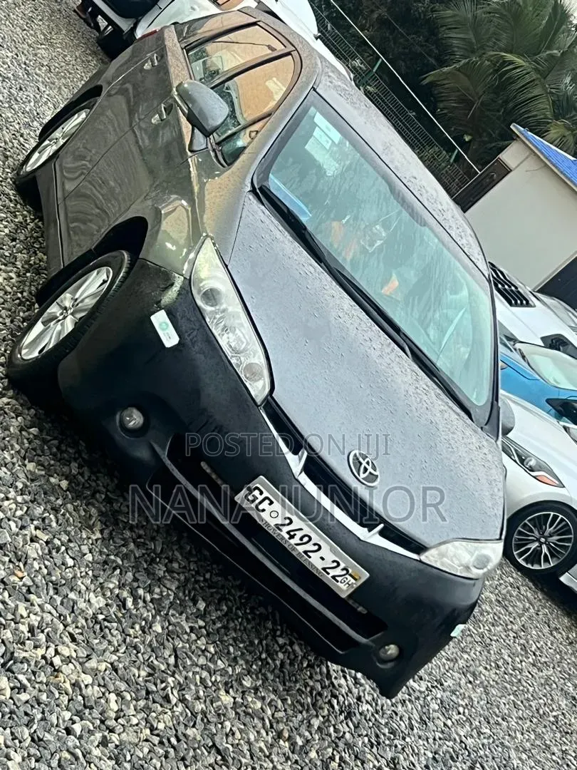 Toyota Wish 2010 Silver