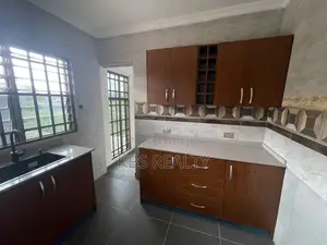 5bdrm Duplex in Ahodwo, Kumasi Metropolitan for rent