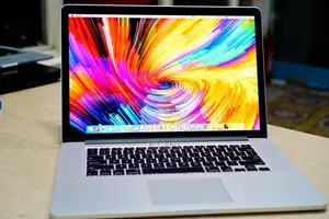 Laptop Apple MacBook Pro 2015 16GB Intel Core i7 SSD 512GB