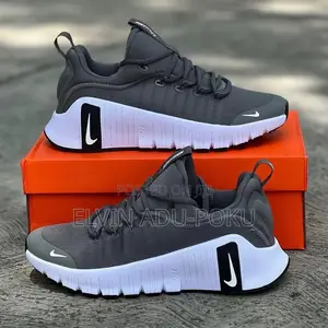 Nike Free Metcon 5 in Different Colours , Swipe >