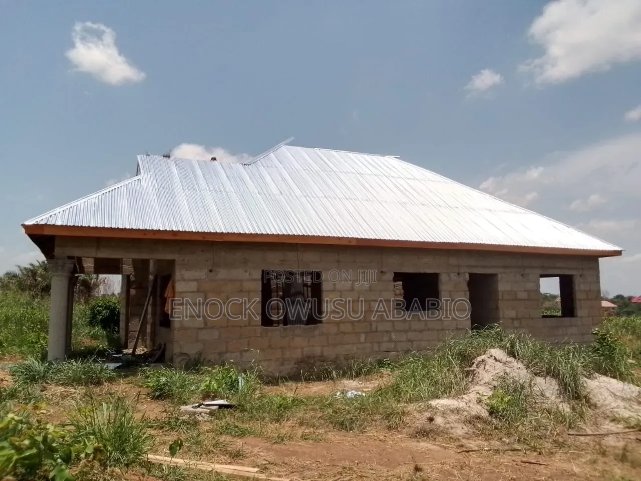 5bdrm House in Enowab Estate At, Sekyere East for sale