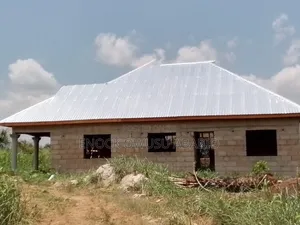 5bdrm House in Enowab Estate At, Sekyere East for sale