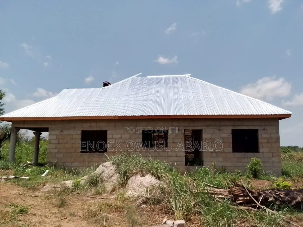 5bdrm House in Enowab Estate At, Sekyere East for sale