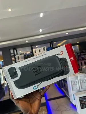 Nintendo Switch 2 Carrying Case With Screen Protector