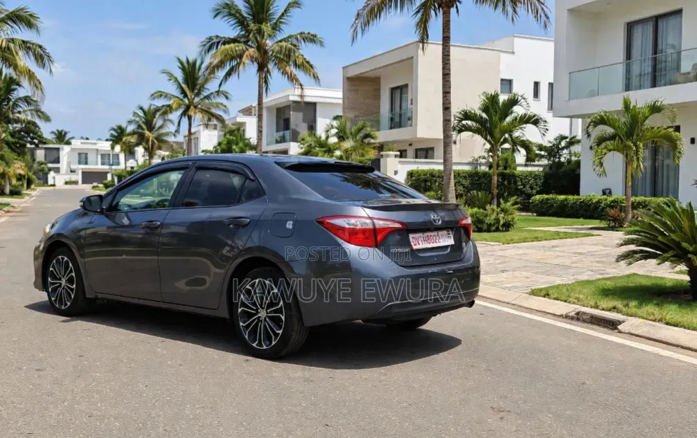 Toyota Corolla 2016 Gray