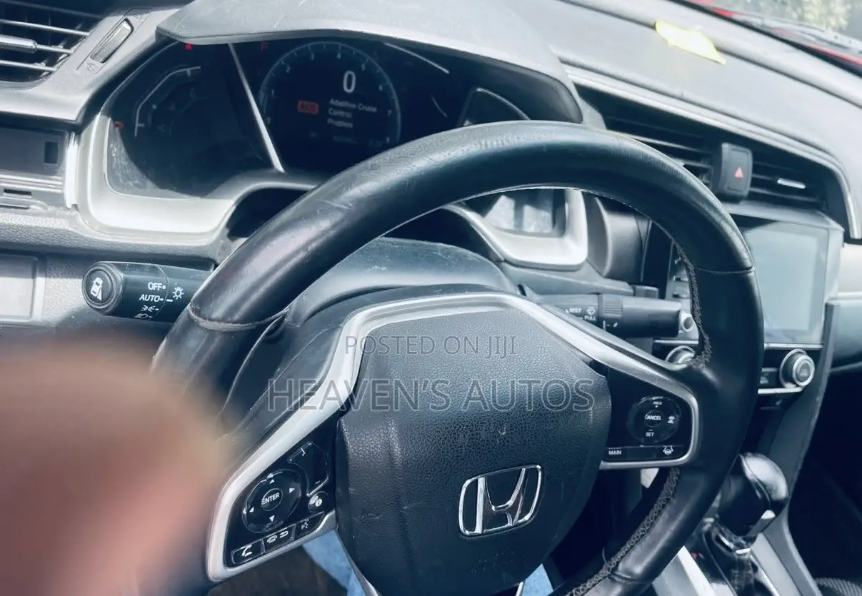 Honda Civic 2018 Red
